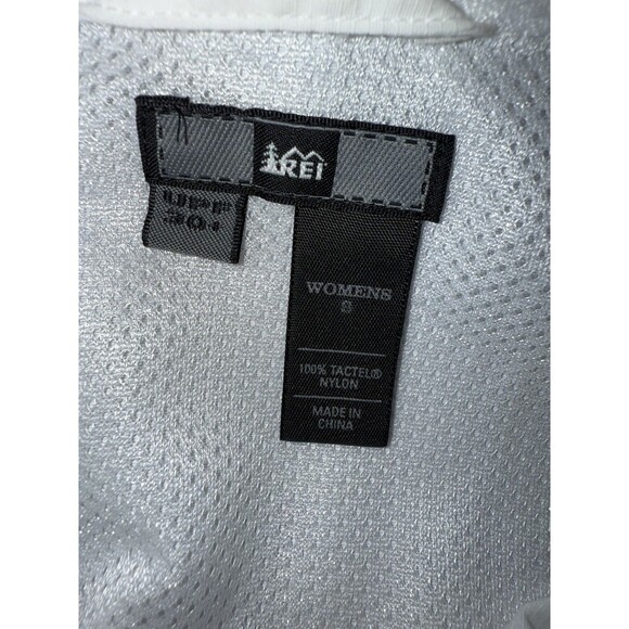 Classic White Nylon Button Up Hiking Shirt Outdoor Travel Roll Tab Sz S REI - Picture 9 of 16